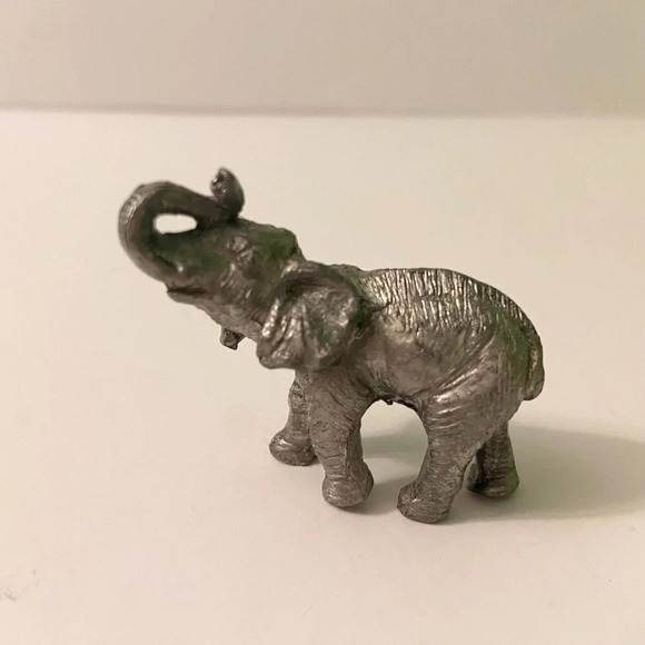 Vintage Lot of  2 Mini Pewter Elephant Figurines 2 Inch Size Trunk Up Figures - Picture 6 of 14